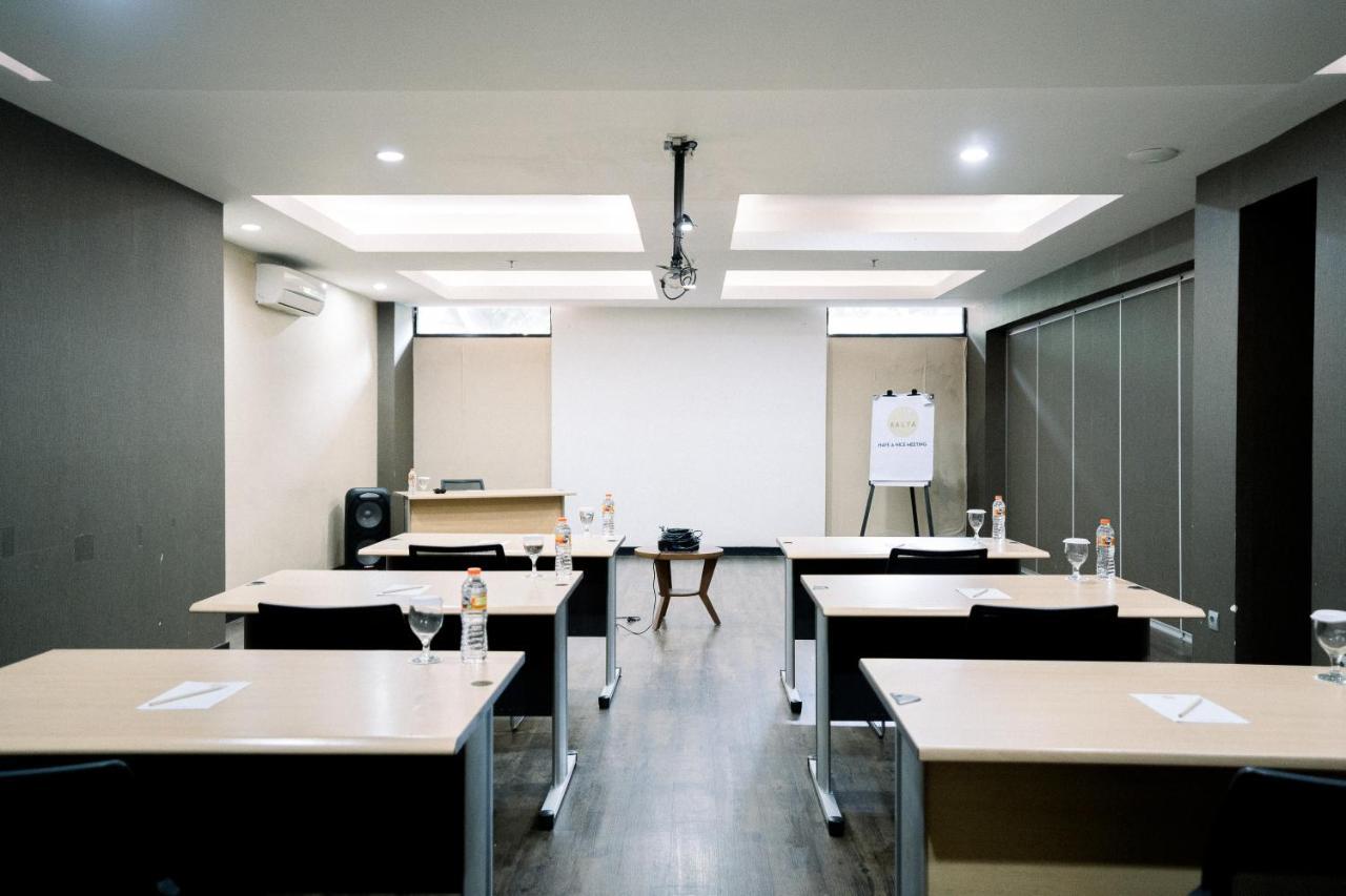Kalya Hotel Bandung Dago Exterior photo