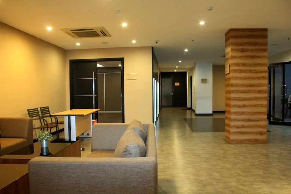 Kalya Hotel Bandung Dago Exterior photo